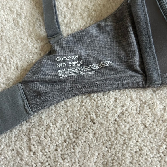 GAP Body Breathe Wireless Bra - Picture 7 of 7